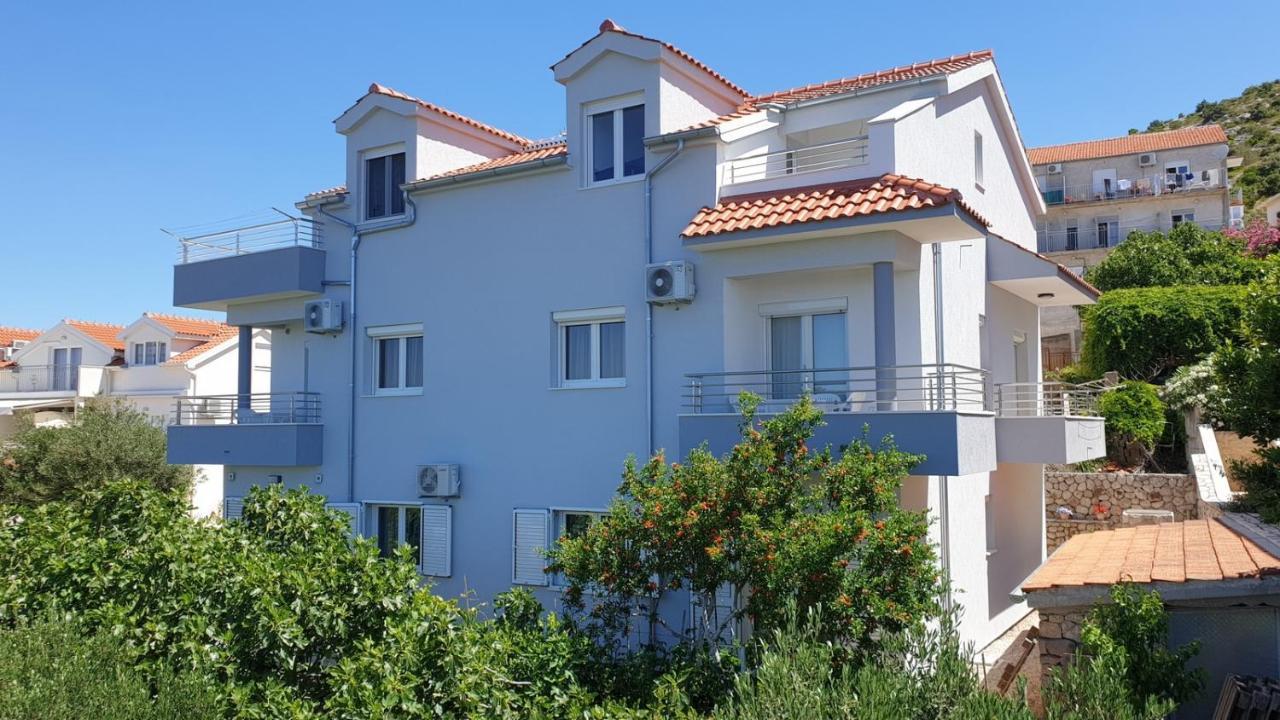 Apartments With A Parking Space Bilo, Primosten - 12870 Exterior photo